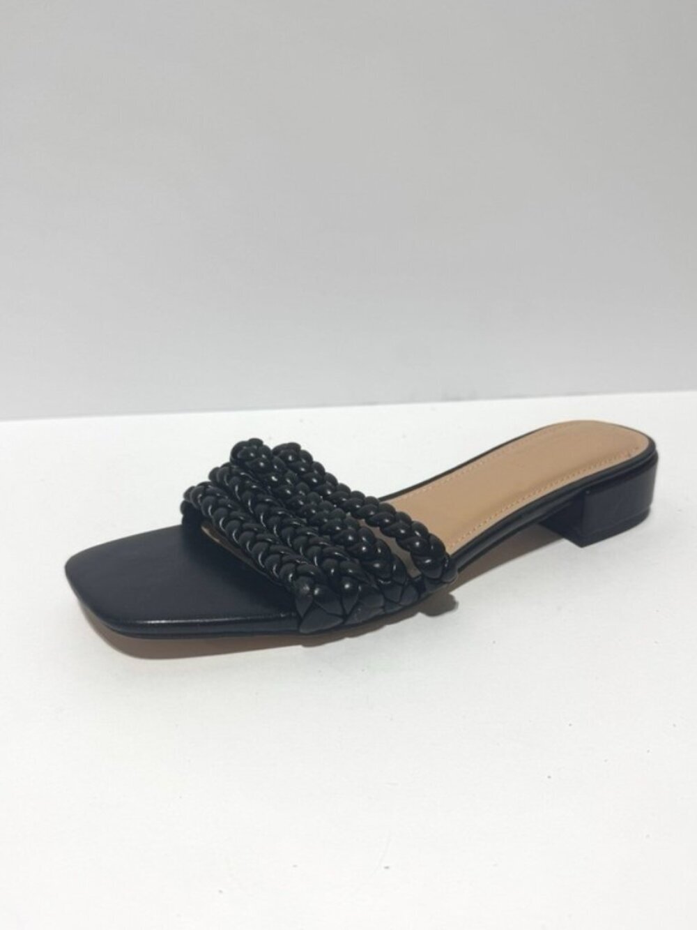 Cushionaire Womens Neary Sandals Black Size 9.5M